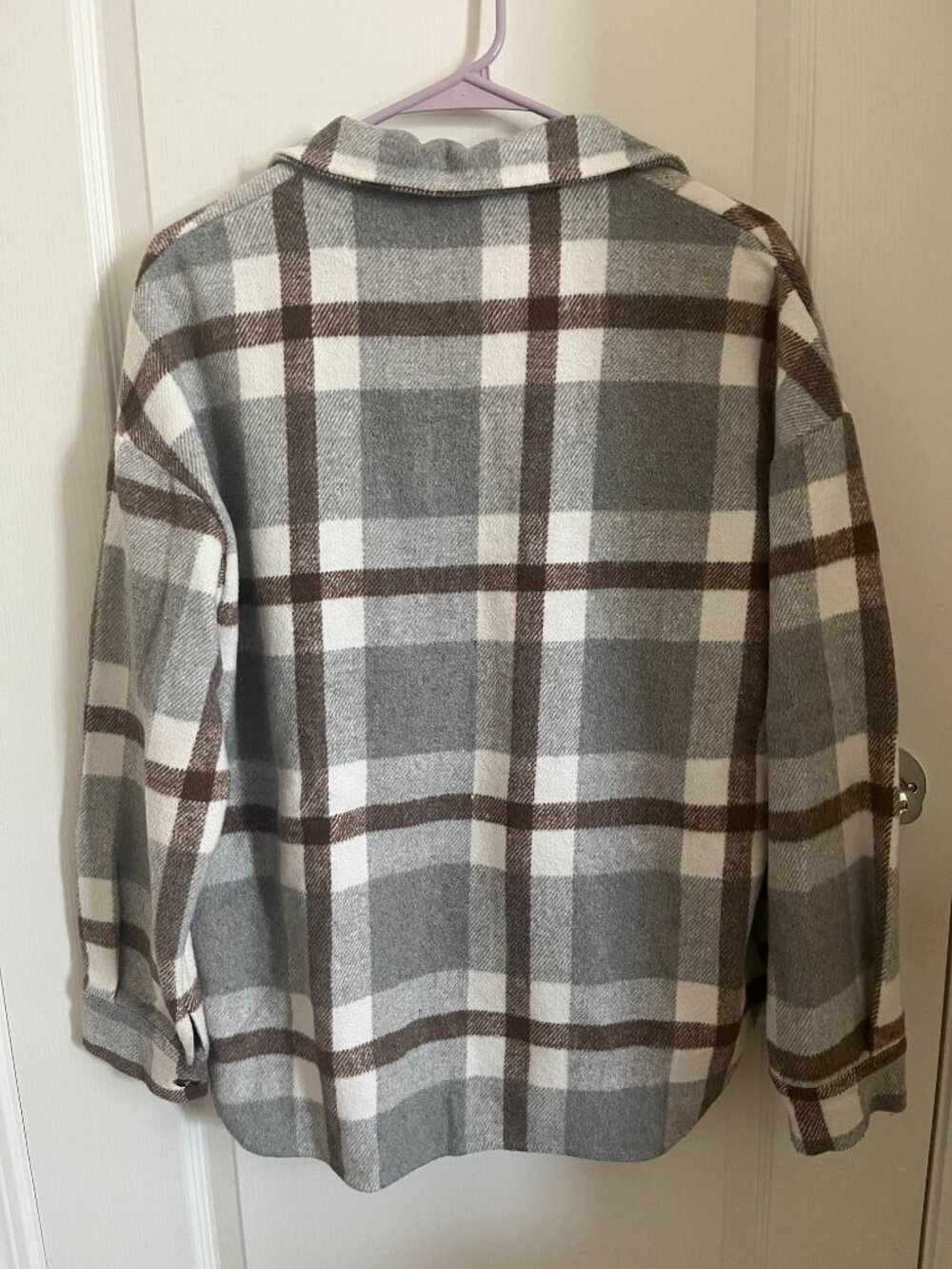 Women's Button-Up - Picture 2 of 5